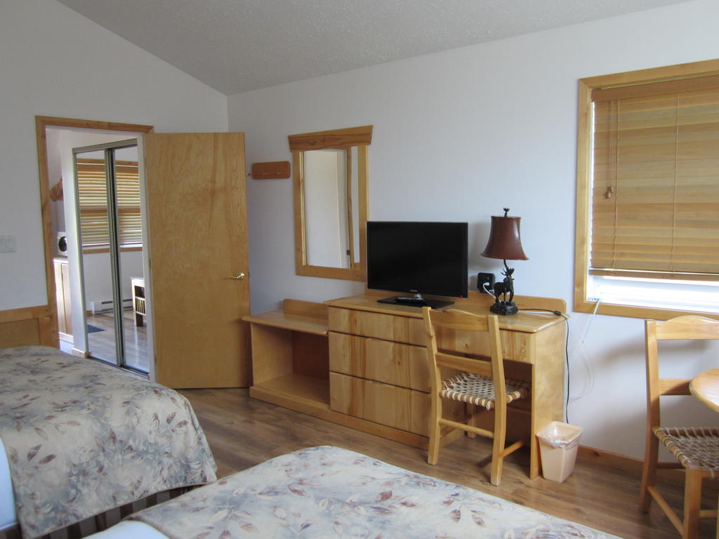 Beaver Creek Lodge And Cabins McBride Δωμάτιο φωτογραφία